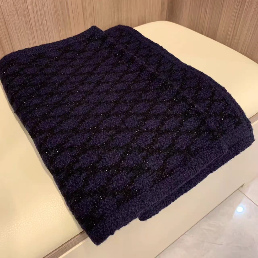 【蓝紫星辰】冬季轻奢厚款围巾女羊毛进口银丝披肩外搭洋气207*30cm