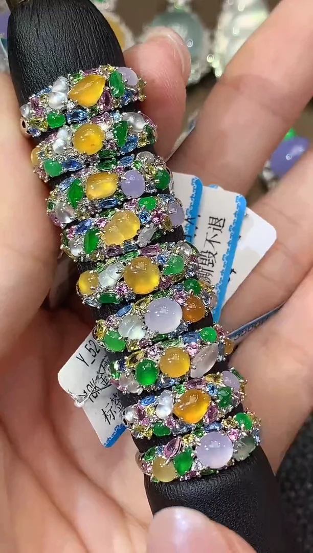 18K金镶嵌戒指翡翠A108 多样性发一件