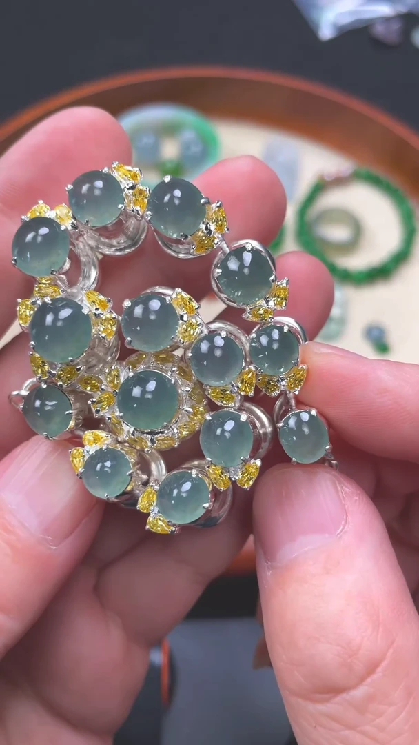 翡翠裸石未镶嵌27号14颗高冰蓝底蛋面带托缅/杜