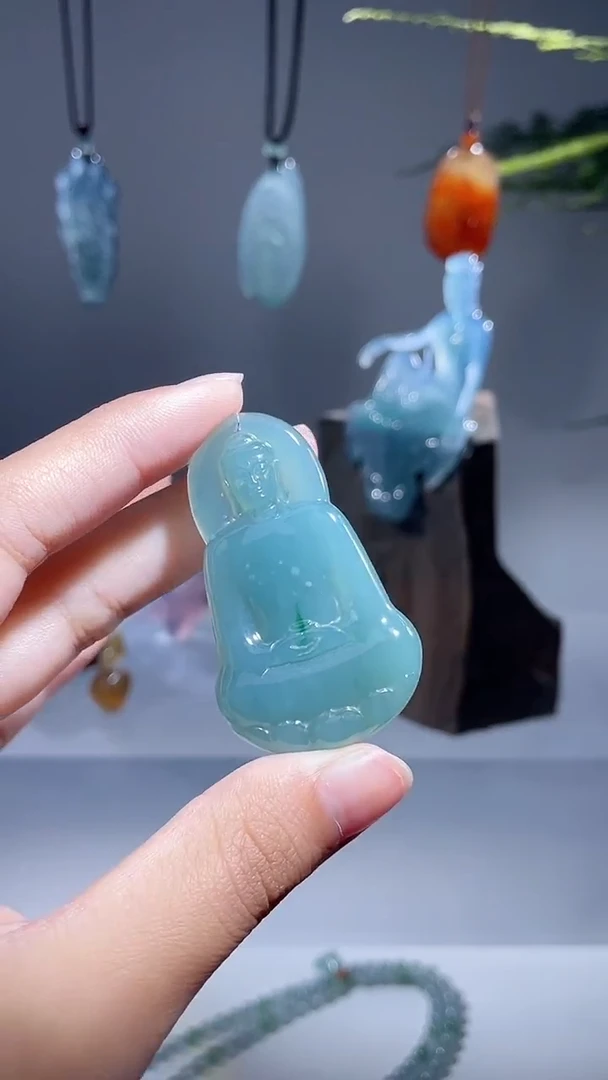 颈饰未镶嵌翡翠挂件