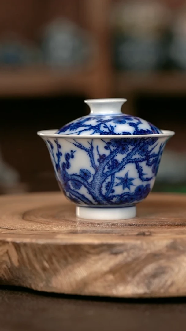 手绘手绘高温现代瓷  气  薄胎松竹梅小元宝110C