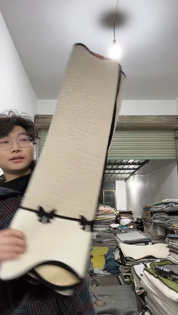 雪尼尔90*240、110*180浅咖色蝶衣