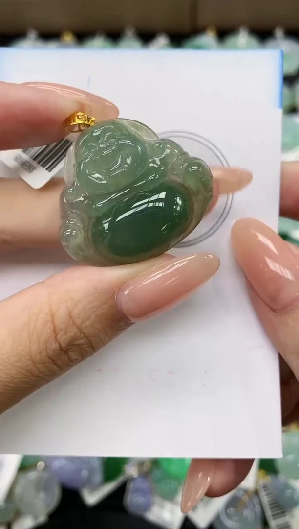 颈饰18K金镶嵌翡翠11111111111