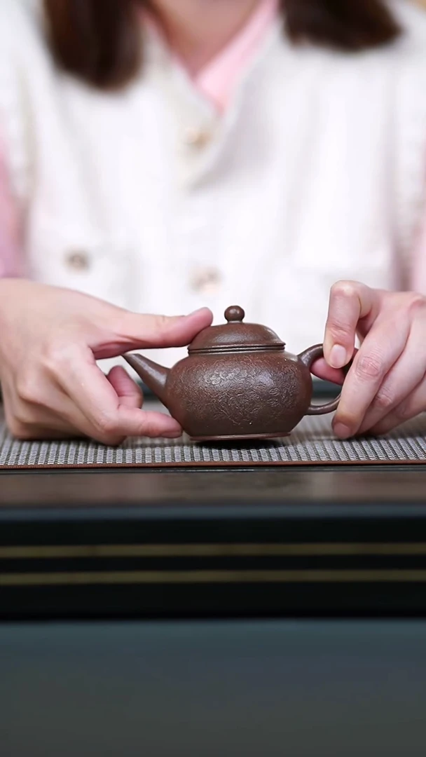 茶壶紫砂微瑕半手红降坡千刀牡丹水平150cc
