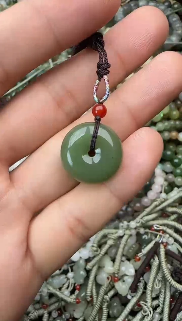 颈饰未镶嵌和田玉拍一发一