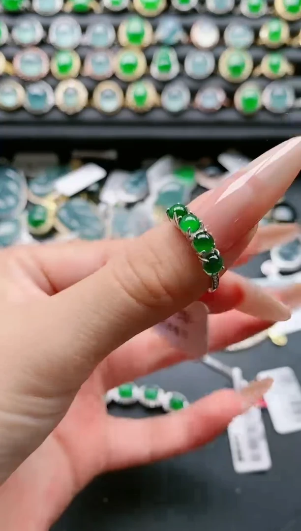 【闪购商品】翡翠戒指银S925镶嵌111111