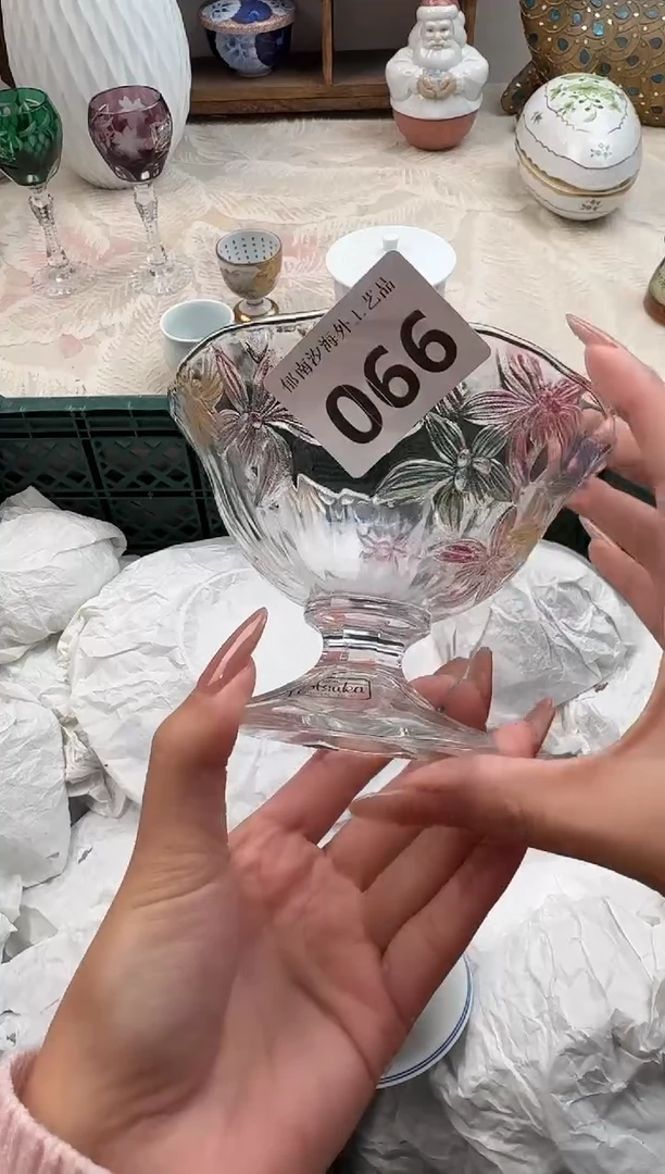 壹**᭡A          066