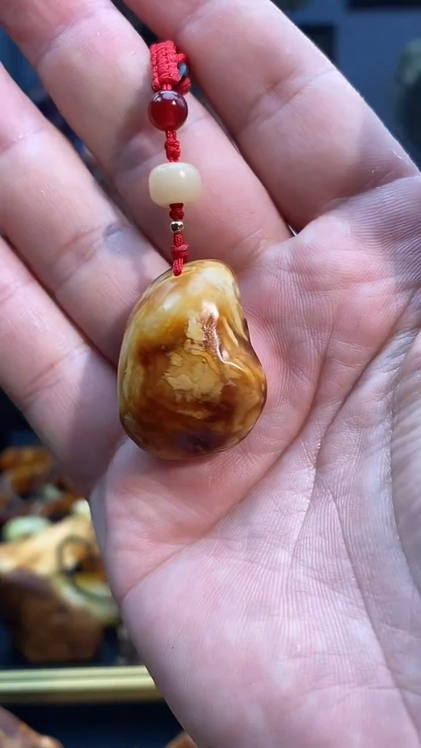 琥珀颈饰未镶嵌钥匙挂
