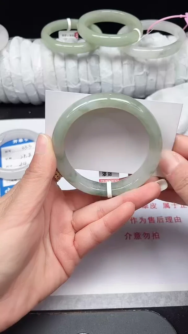 未镶嵌手镯石英质玉334-56/57