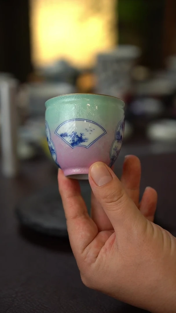 景德镇全手工手绘扒花四面开窗青花山水主人杯（渐变）01号