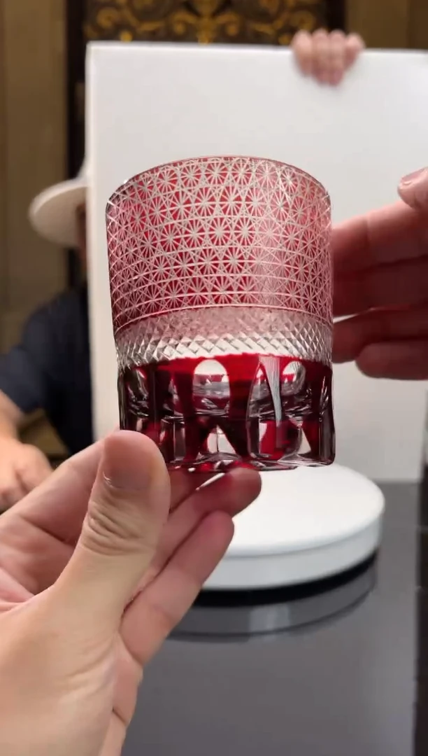 【闪购商品】摆件AJ1116018红色刻花杯子