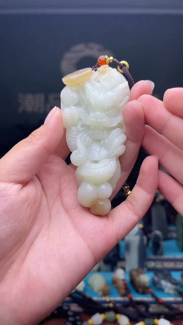 未镶嵌和田玉挂件1