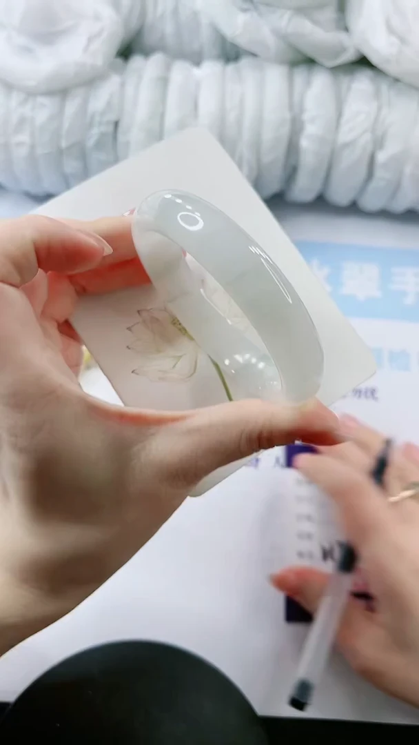 【闪购商品】石英质玉手镯未镶嵌多样性发货V187