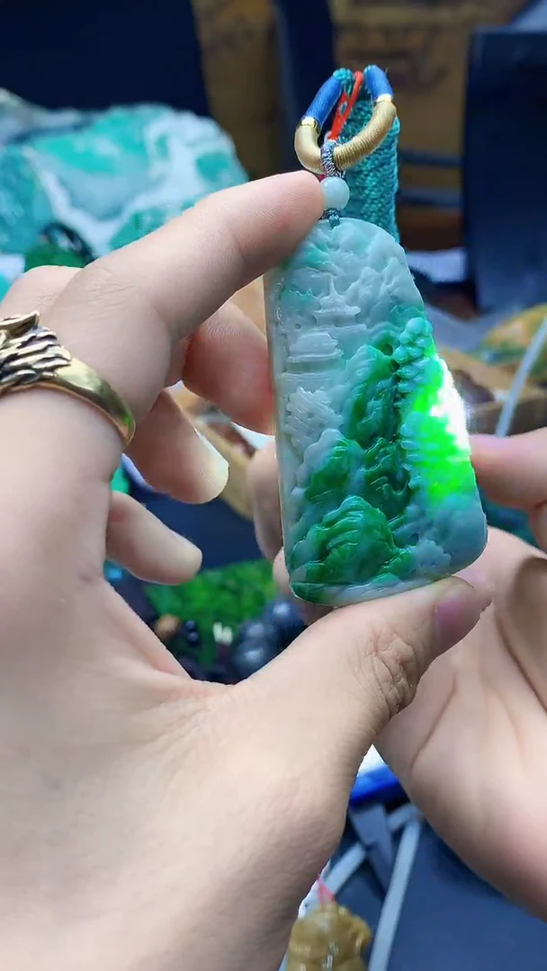 颈饰未镶嵌翡翠天然A货翡翠