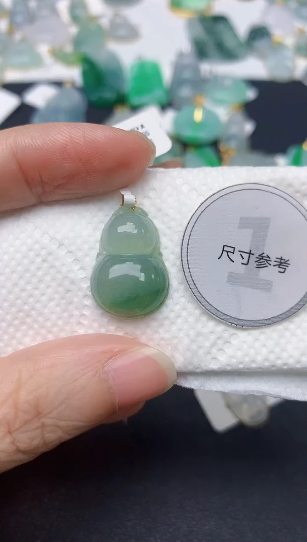 颈饰18K金镶嵌翡翠天然缅甸A货翡翠