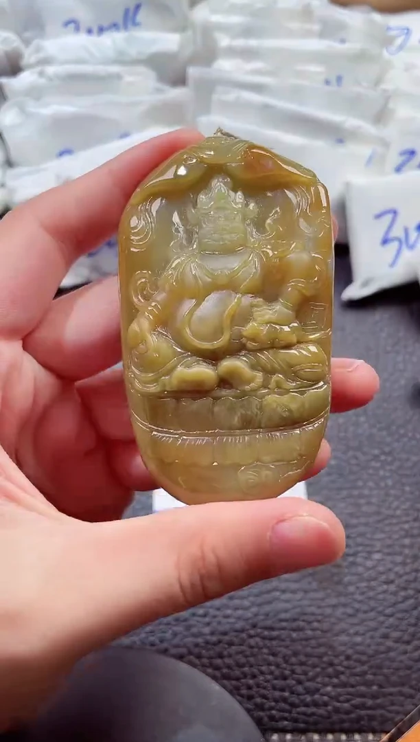 颈饰未镶嵌翡翠00003813