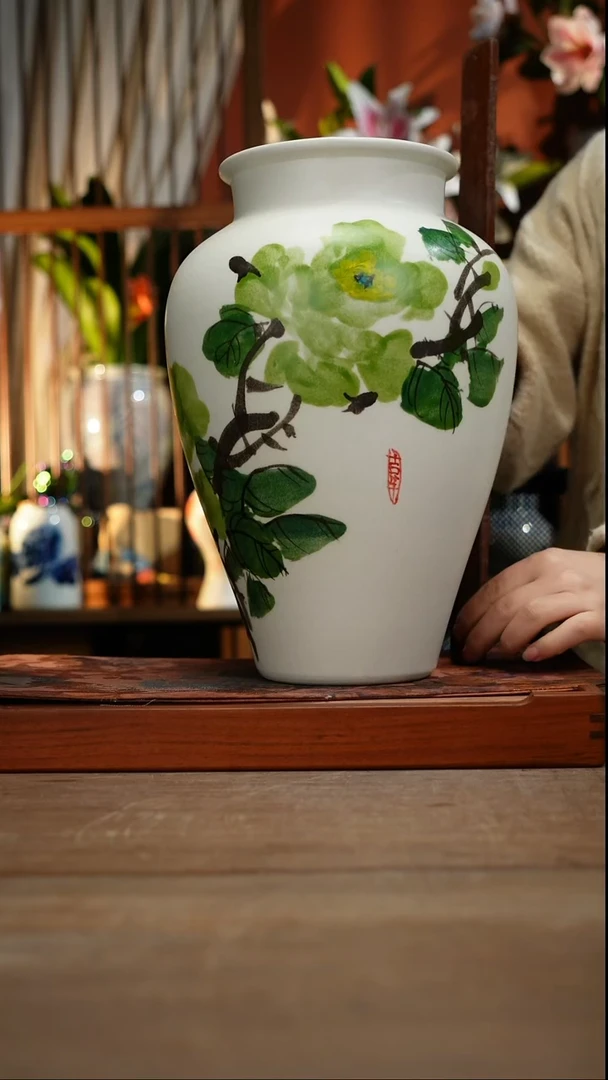 当代景德镇设计师釉下手绘陶瓷花瓶