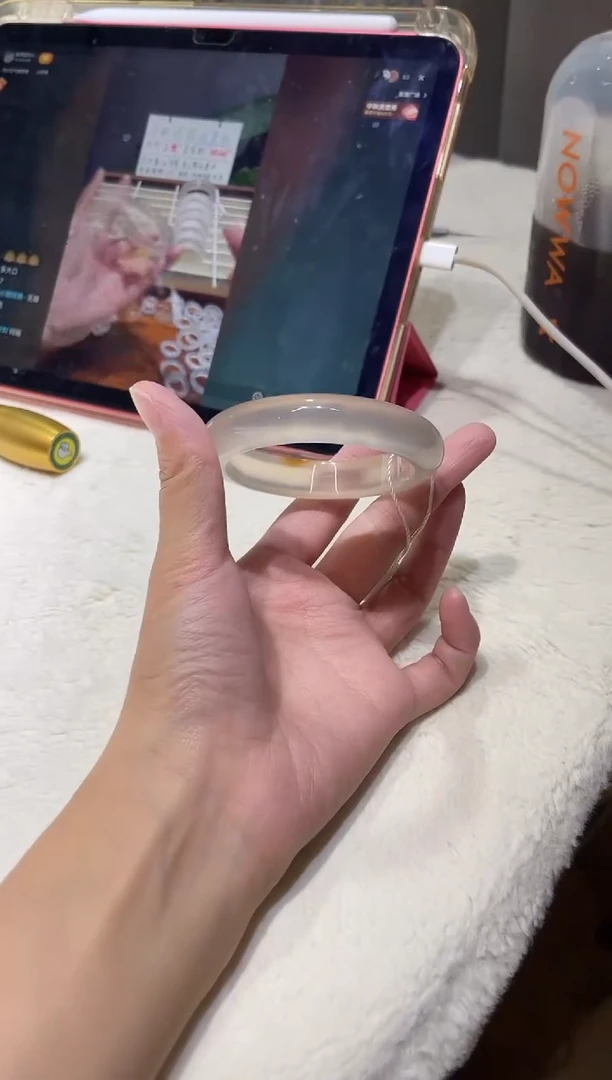 手镯玛瑙/玉髓未镶嵌52.7鉴赏期48小时
