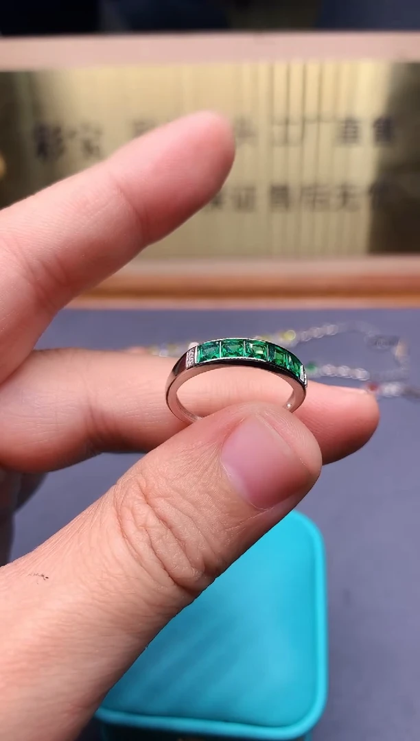 【闪购商品】祖母绿戒指银S925镶嵌........