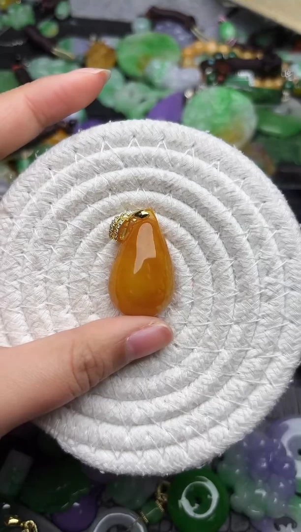 颈饰未镶嵌翡翠缅甸翡翠吊坠