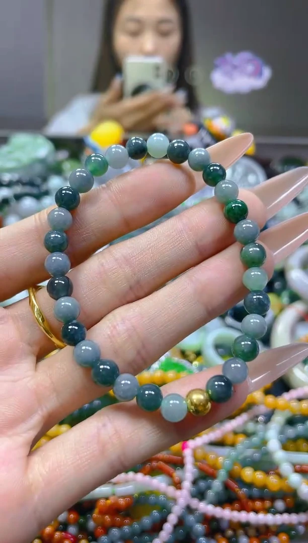 翡翠未镶嵌颈饰6MM/B/翡翠A货，一件也是批发价