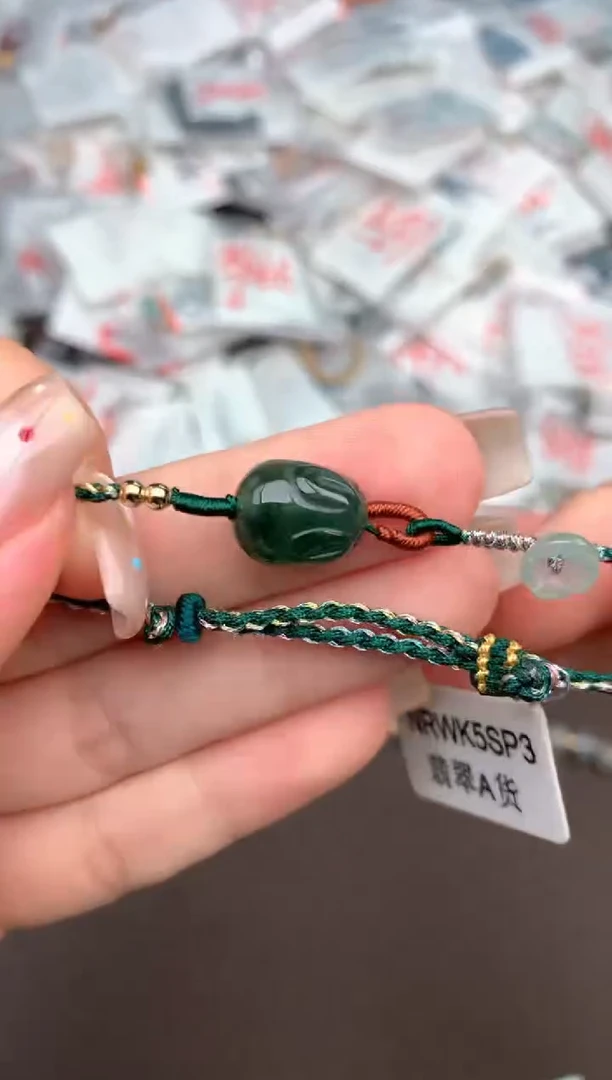 未镶嵌挂件翡翠一