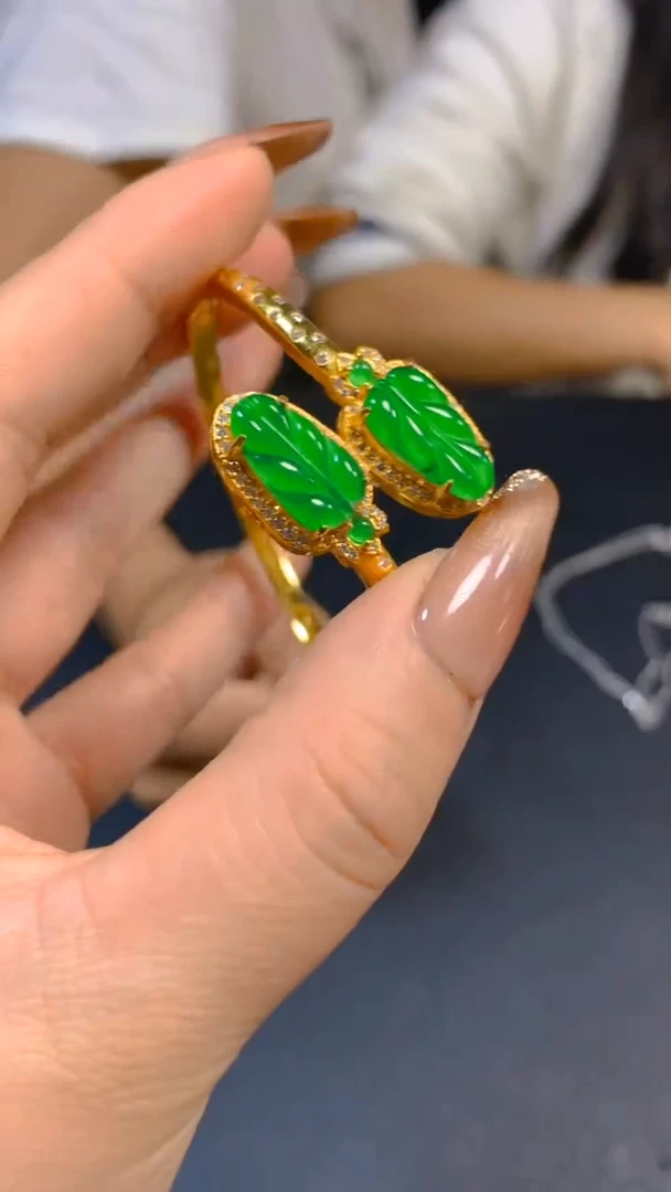 【闪购商品】翡翠手镯未镶嵌0766630106多样性发一