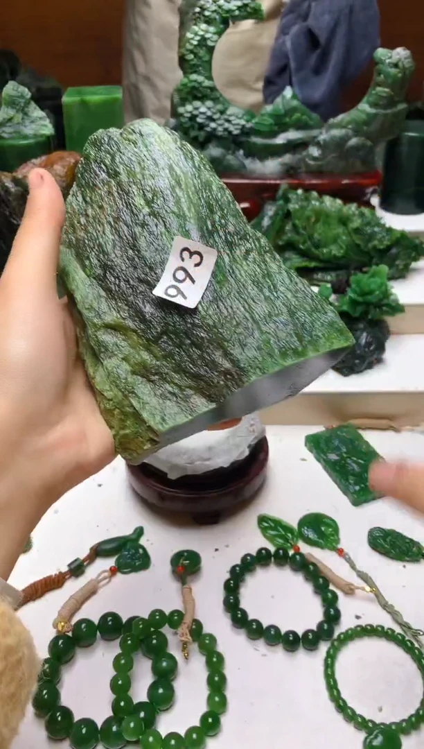 未镶嵌和田玉挂件1