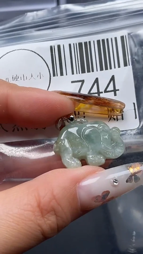 吊坠(不含链)未镶嵌翡翠744