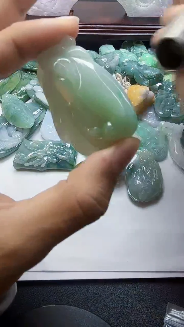 吊坠(不含链)未镶嵌翡翠1