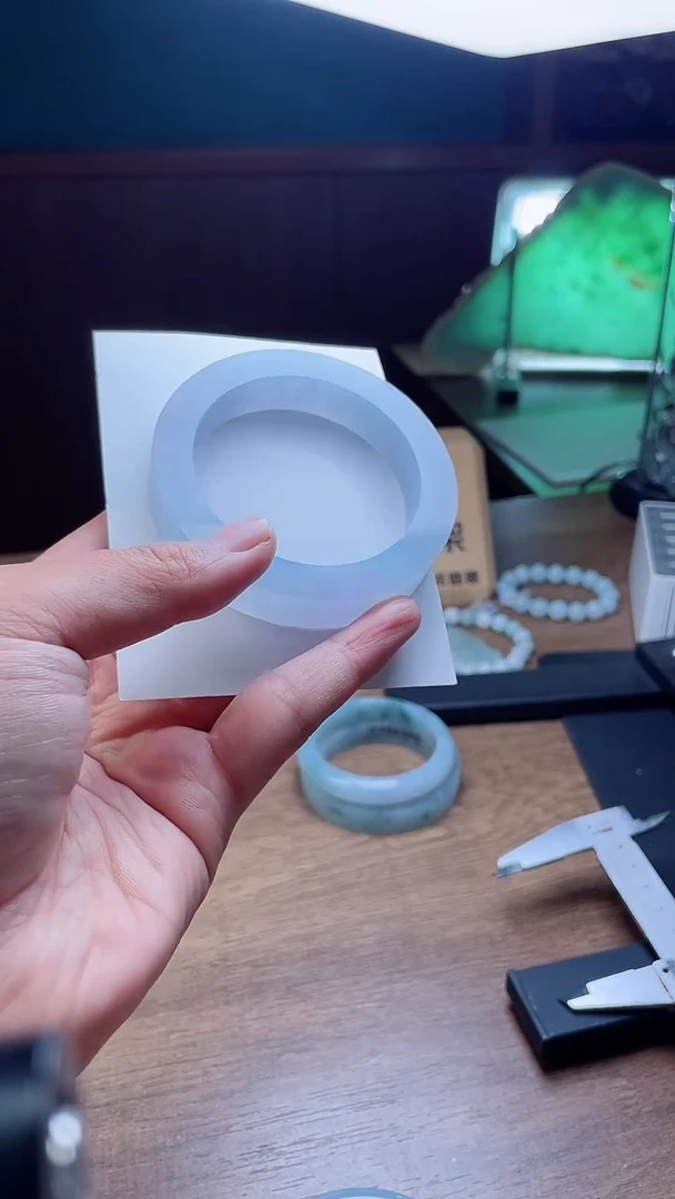 定制翡翠手镯未镶嵌娟*定制