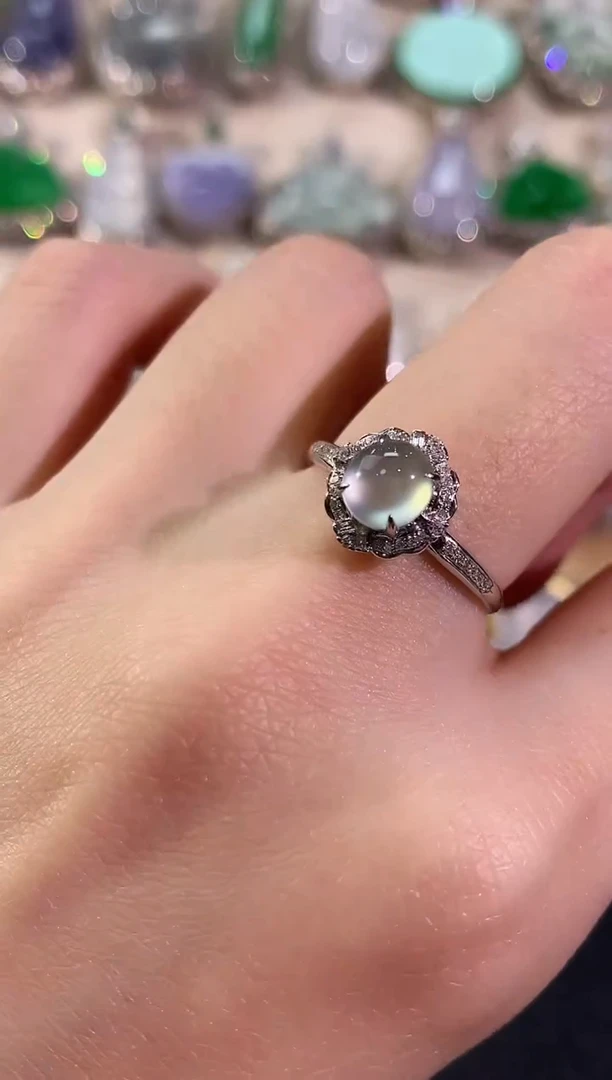 18K金镶嵌戒指翡翠冬日珠宝多样性发货一件W22