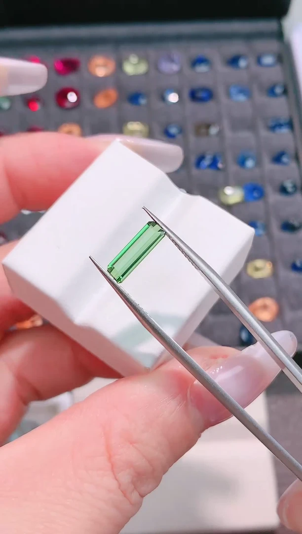 未镶嵌珠宝半成品碧玺1.24ct