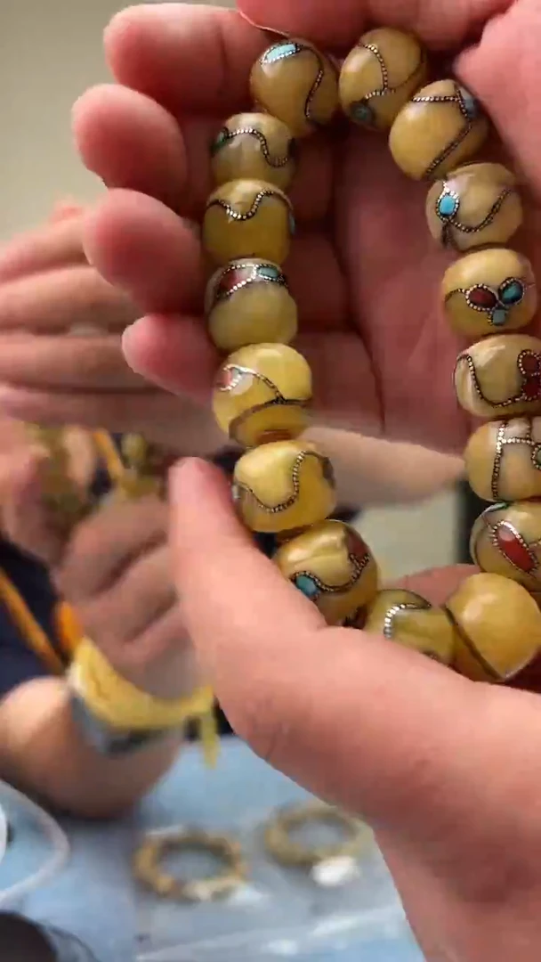 蜜蜡未镶嵌珠宝奇石H46，17假一罚十多样性发其一H