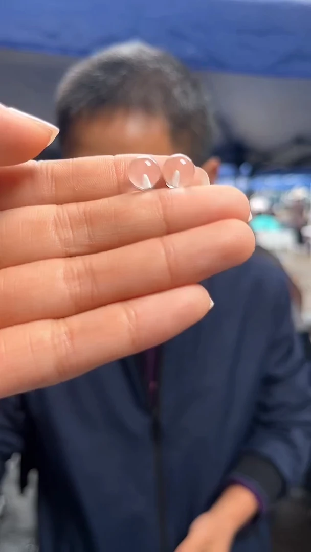 水晶耳钉未镶嵌天然多样性发一mm