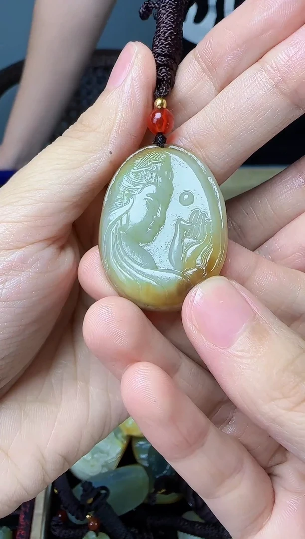 和田玉未镶嵌颈饰1