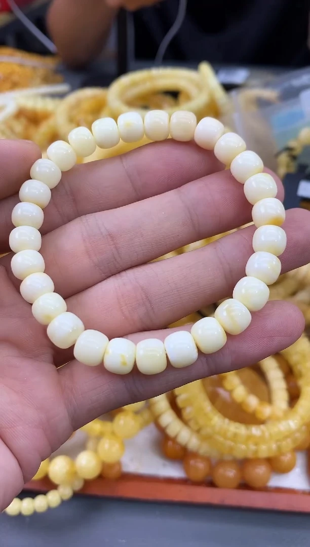 未镶嵌蜜蜡裸石手串
