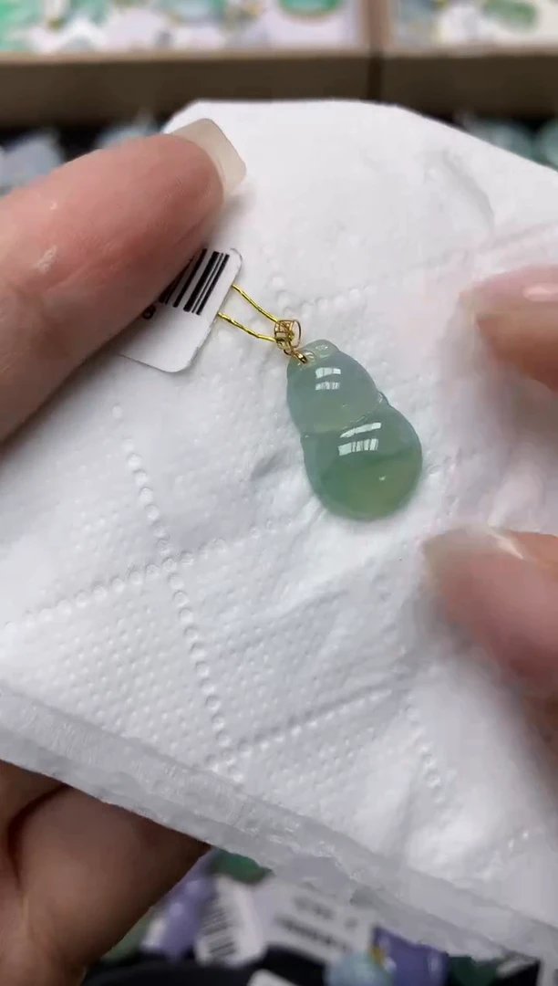颈饰18K金镶嵌翡翠1111111111