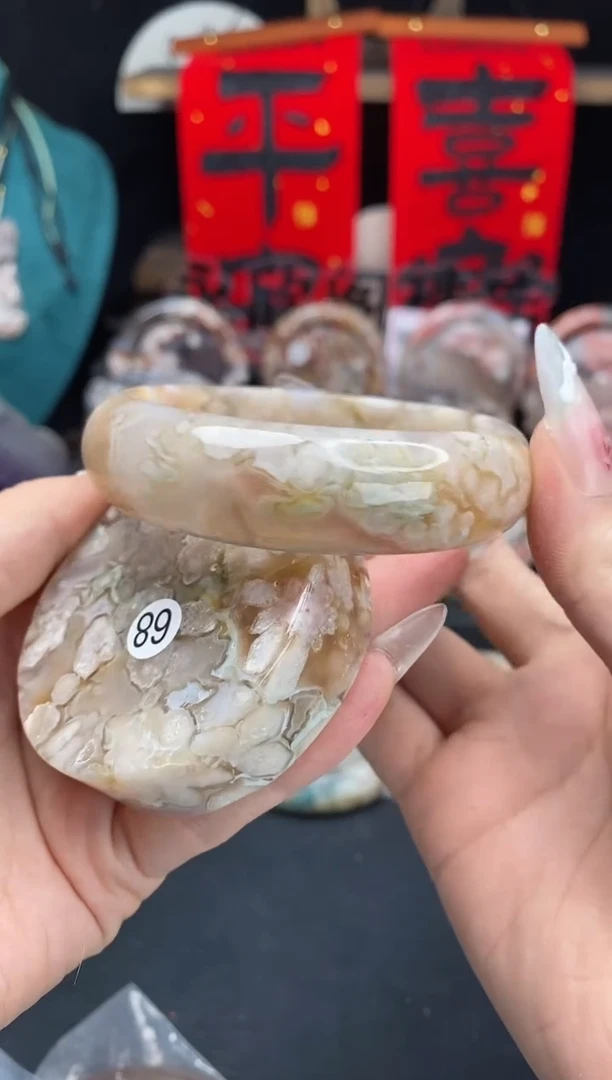 【闪购商品】石英质玉手镯（圆镯）未镶嵌60