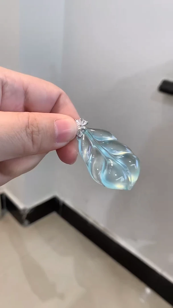 未镶嵌蛇纹石玉吊坠(不含链)叶子