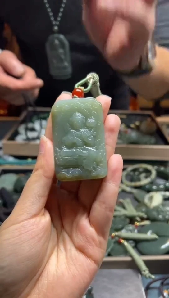 颈饰未镶嵌和田玉拍一发一