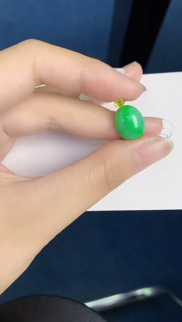 翡翠18K金镶嵌颈饰天然翡翠緬甸A貨