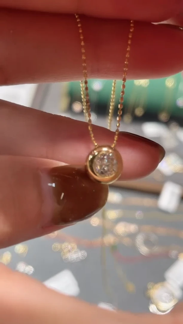 【闪购商品】钻石吊坠（不含链）18K金镶嵌X泡泡钻石吊坠50