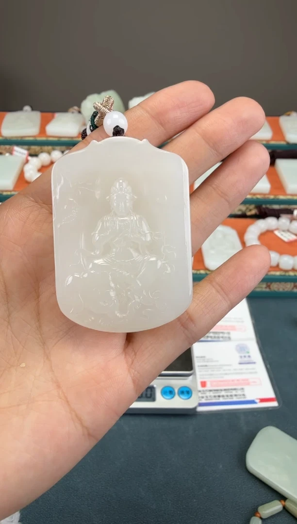 颈饰未镶嵌和田玉1