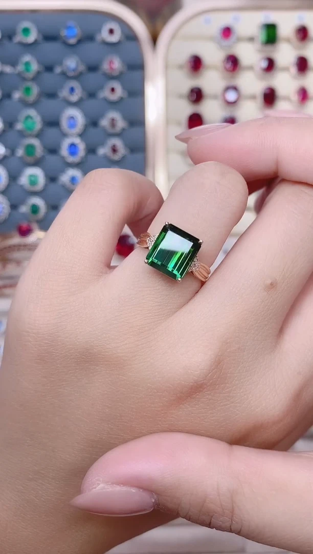 18K金镶嵌碧玺戒指碧玺5.5CT