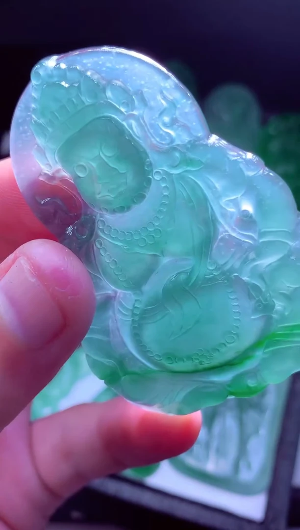 未镶嵌定制翡翠?****?天然缅甸翡翠A货毛货吊坠