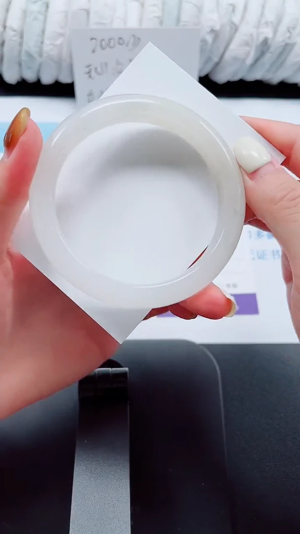 未镶嵌手镯石英质玉53-60.2