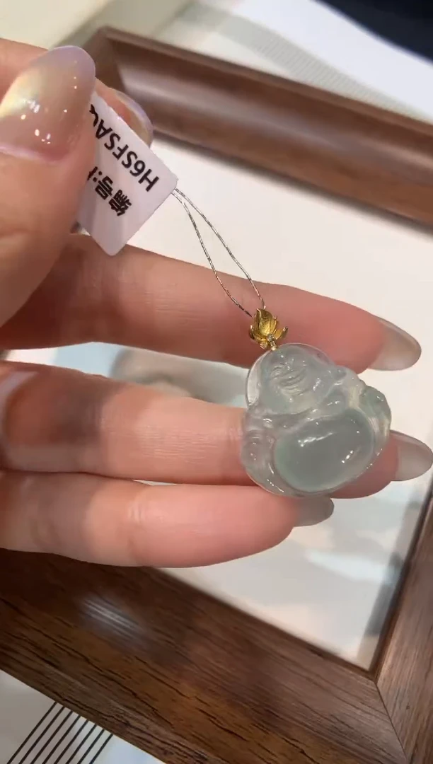 颈饰18K金镶嵌翡翠佛公