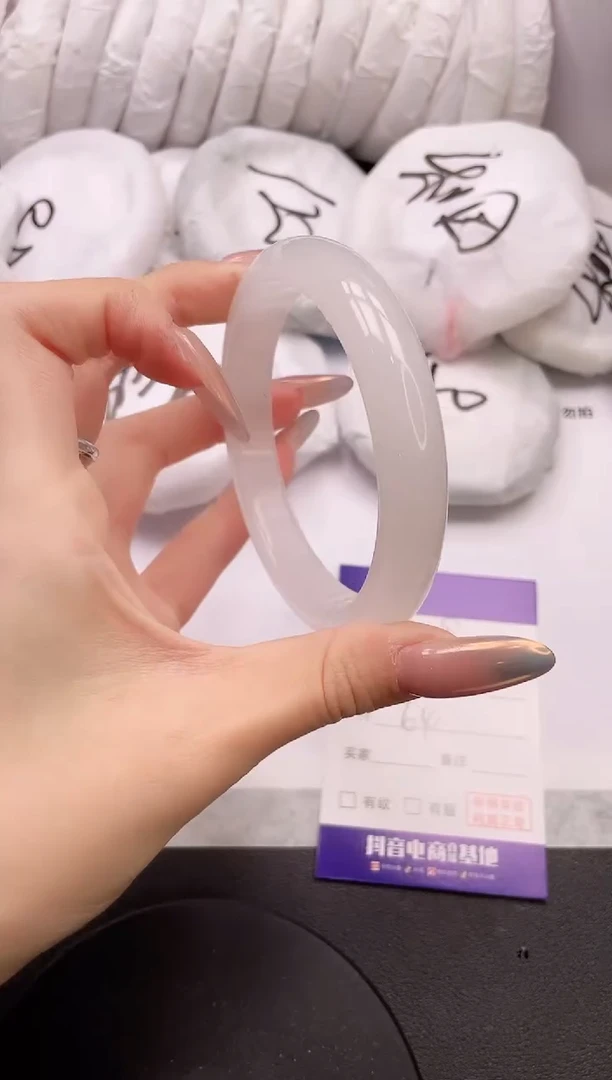 【闪购商品】石英质玉手镯未镶嵌19L309-64