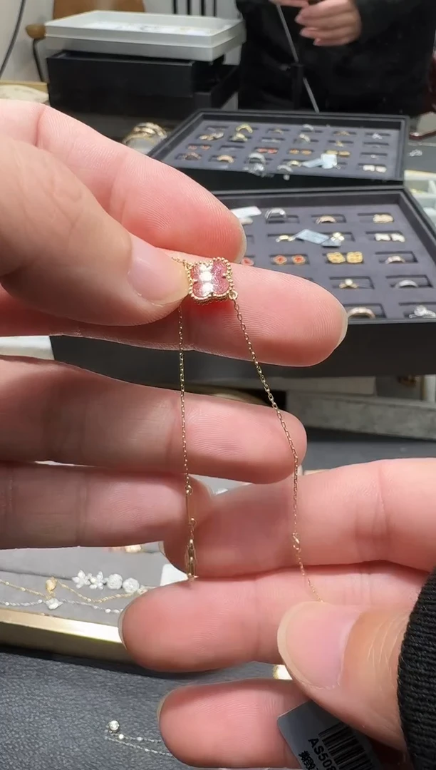 18K金镶嵌手链玛瑙/玉髓红色k黄，小号单花手链